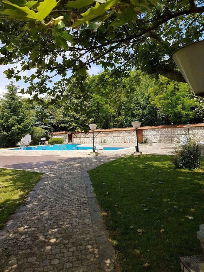 Motel Paradise Oryakhovo Екстер'єр фото