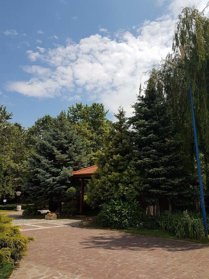 Motel Paradise Oryakhovo Екстер'єр фото
